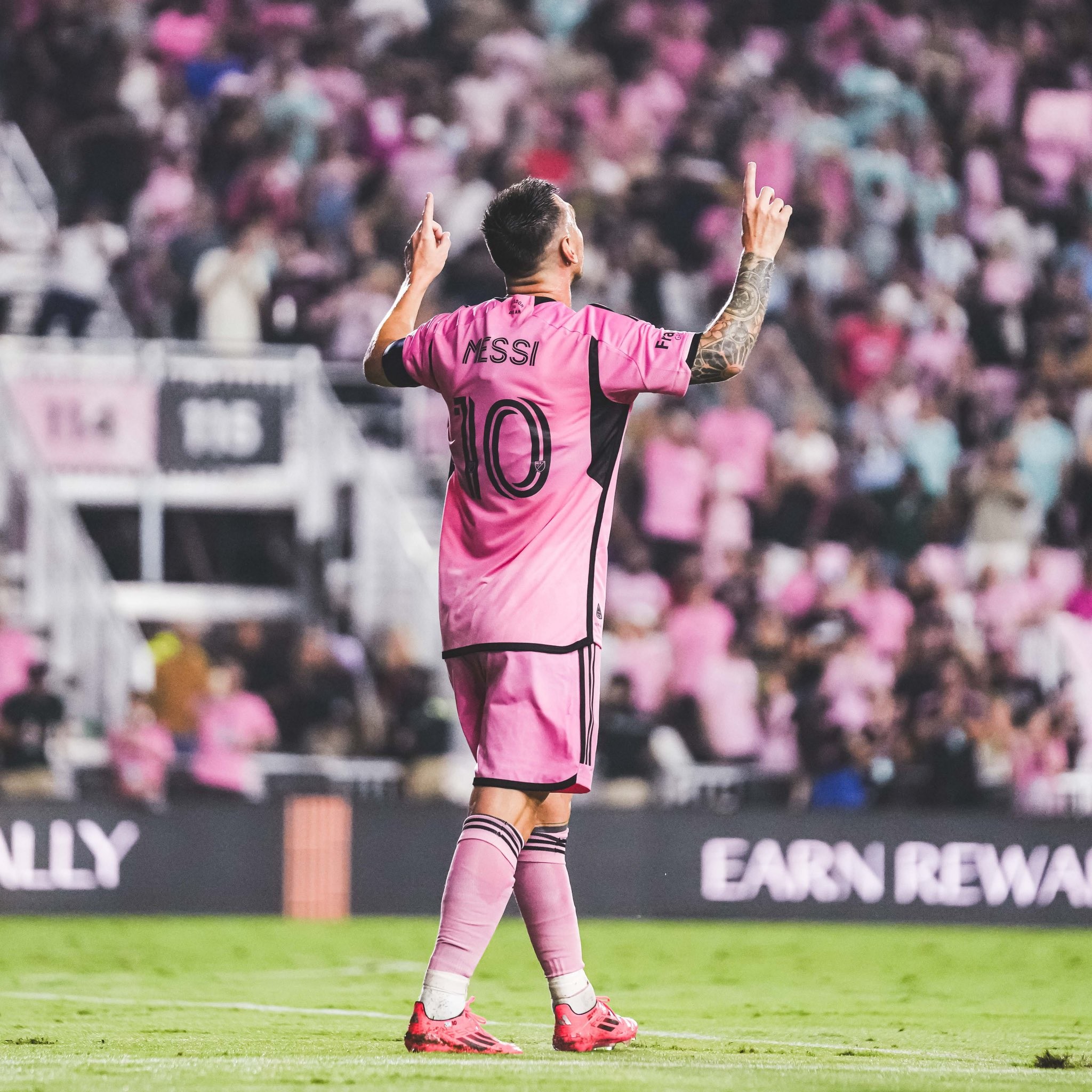 梅西连续三场比赛得分超过突破纪录,FPX挑战极限!雷速体育中国