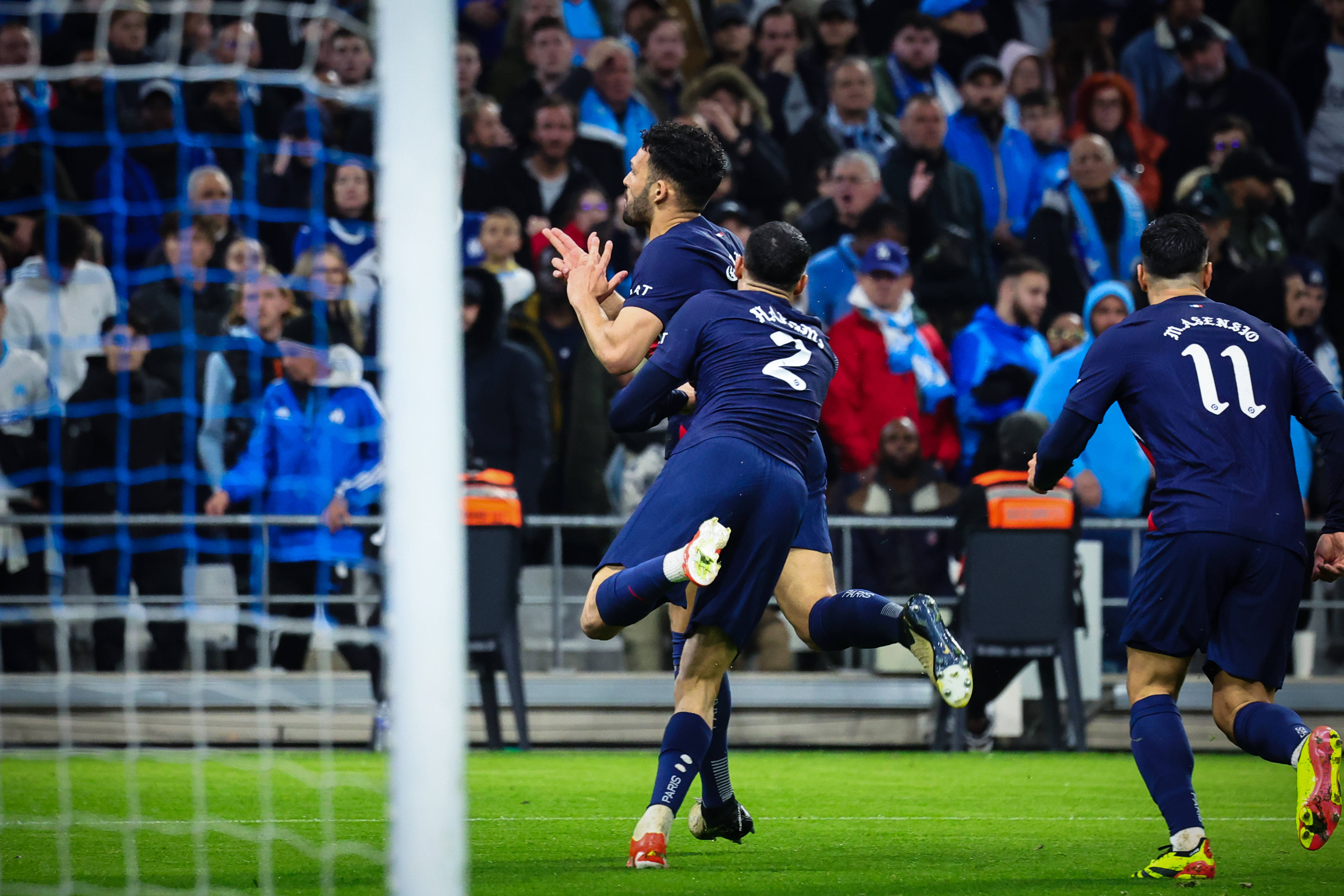 转会期巴黎圣日耳曼复出首秀：德甲节点到来，管理层满意，更衣室氛围转暖的简单介绍雷速体育